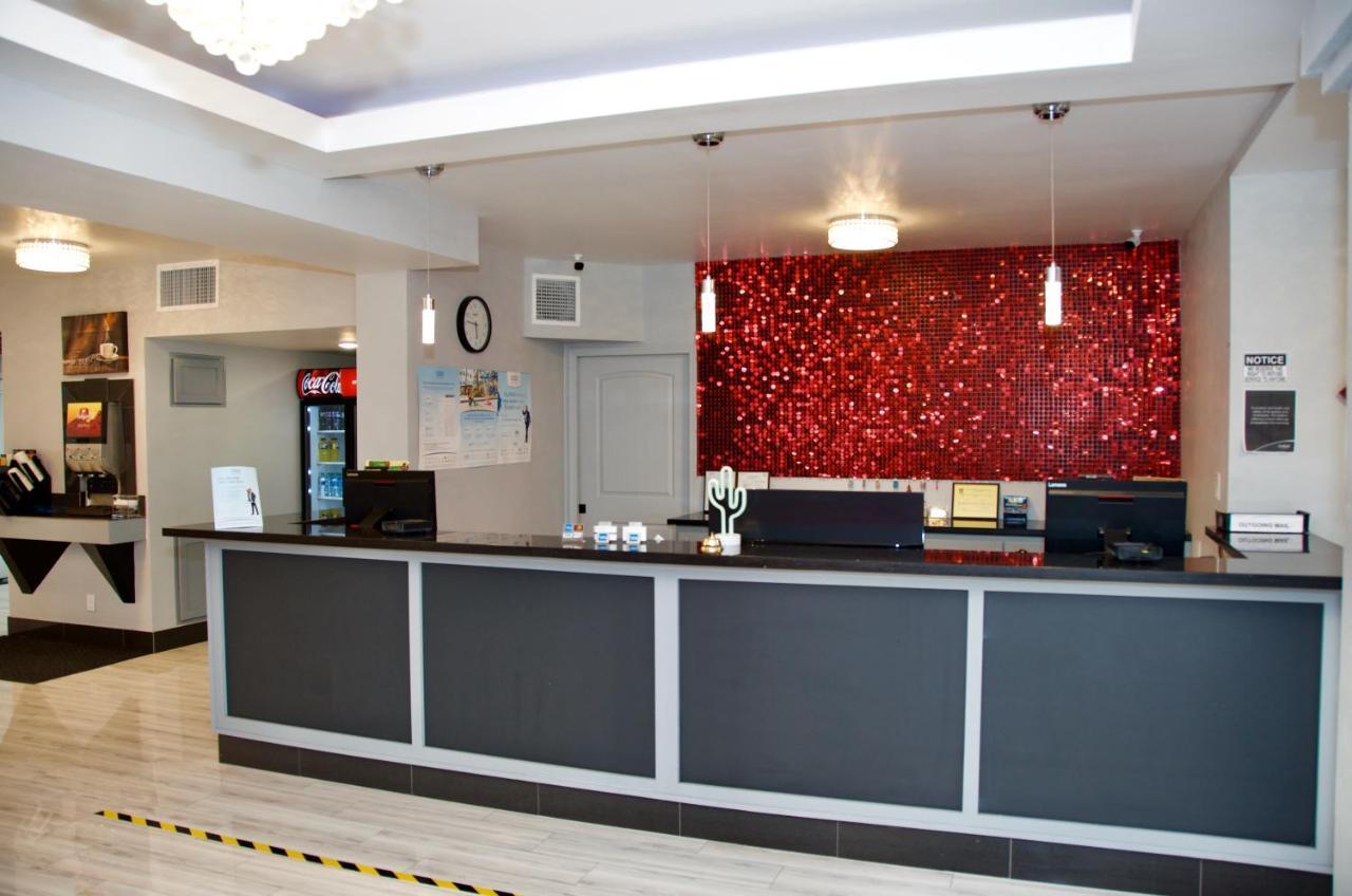 Ramada By Wyndham Yuma Motel Exterior photo